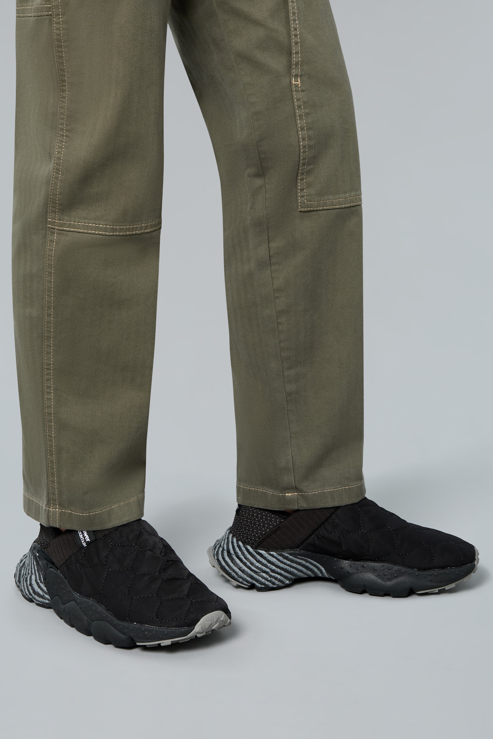 Black Flower Mountain CAMP UNI Women Sneakers | 581-OIHFUE