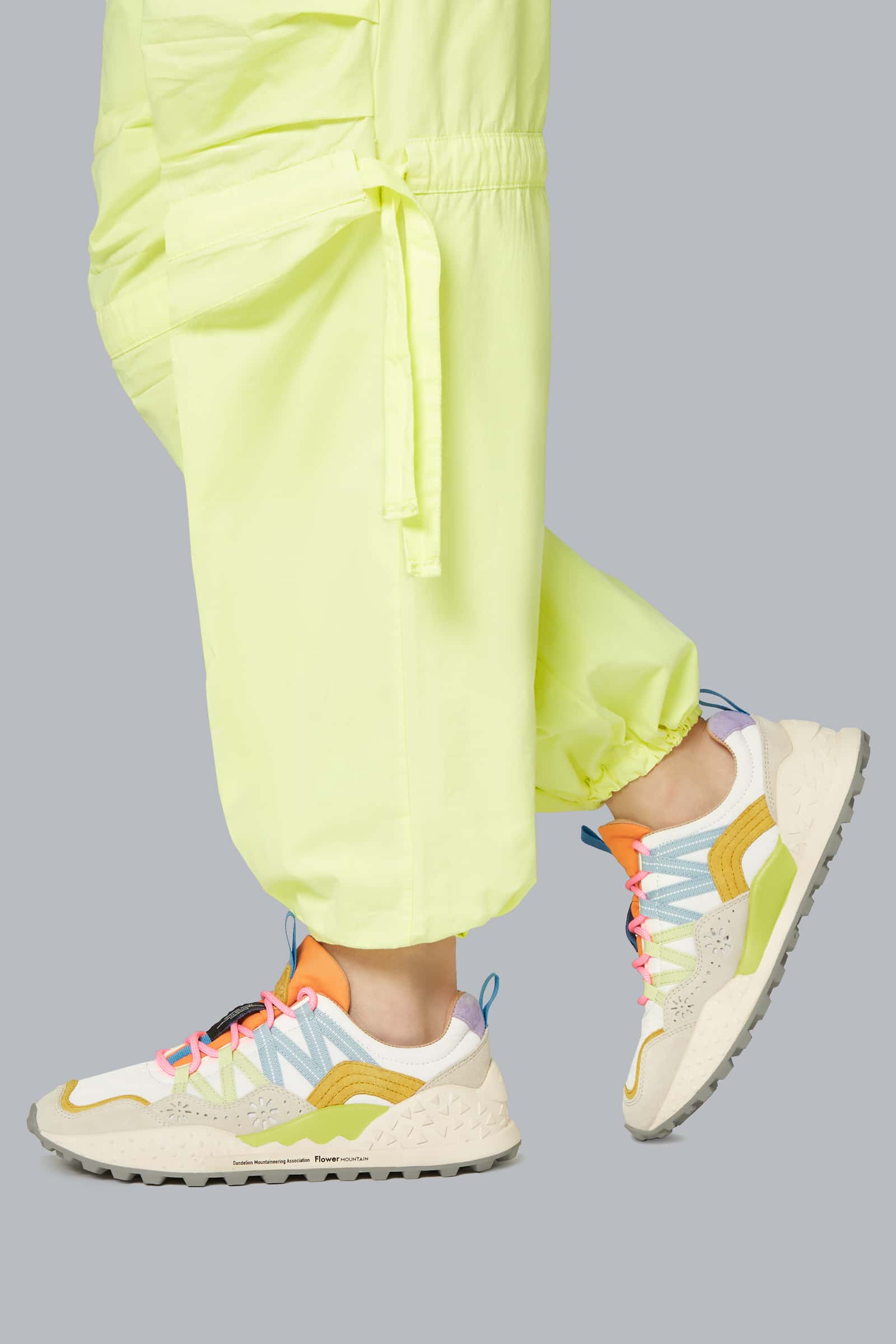 White / Salmon Flower Mountain WASHI Women Sneakers | 674-ITZEVB